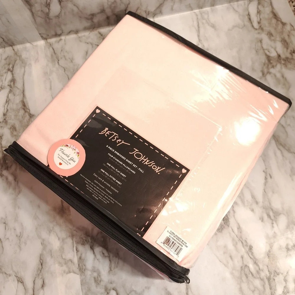 Betsey Johnson Full 6 Piece Embossed Sheet Set Pink Includes‎ Bonus Pillowcases